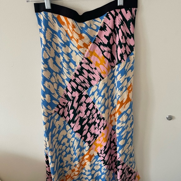 Anthropologie Vibrant Abstract Midi Skirt - Picture 3 of 7